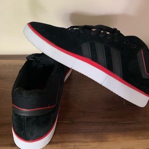 Adidas mens gym shoes